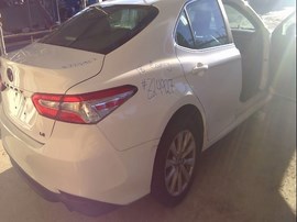 2018 TOYOTA CAMRY, WHITE, LE, 2.5L, AT,  Z24927